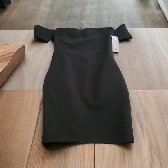 NWT  Tobi Black Dress - Picture 3 of 9